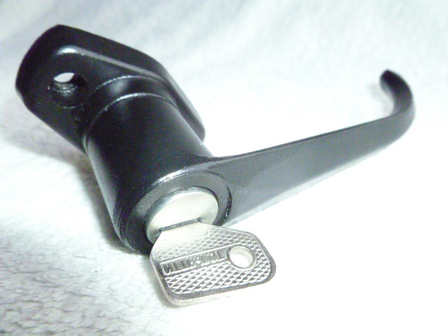 Klika vnější uzamykatelná UAZ