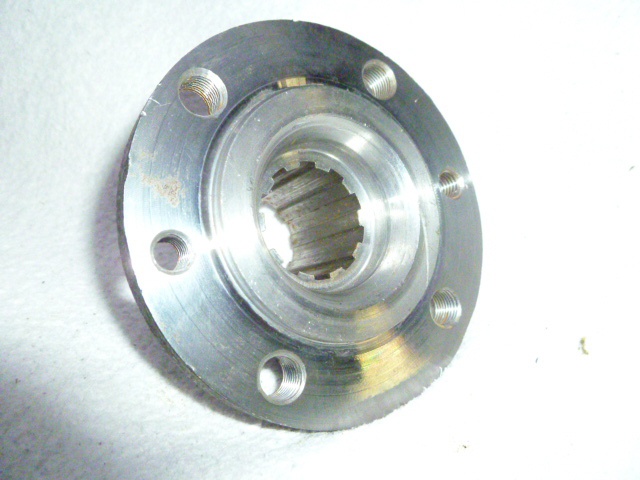 Unašeč převodovky UAZ