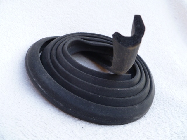 Těsnění dveří vnější UAZ