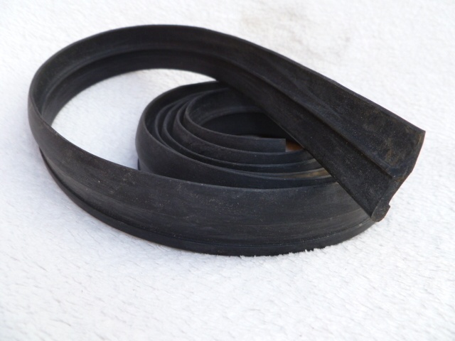 Těsnění nástavce dveří