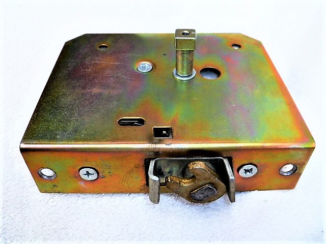 Zámek dveří 3151 UAZ pravý