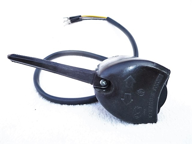 Přepínač směrových světel UAZ